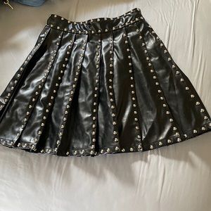 BLACK STUDDED SKIRT